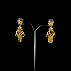 Chain Hanging Designer Drops Earrings with Flower Stud