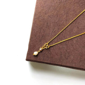 Single Pearl Necklace with White Stone Hanging Designer Pendant Jimikki Teenage Jewellery with Tiny Box Chain for College Girls and Young Women